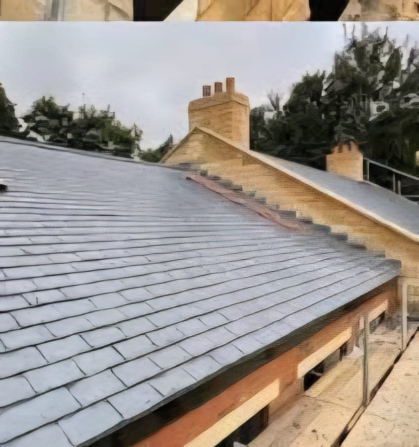 Fresh slate coursing over breathable underlay